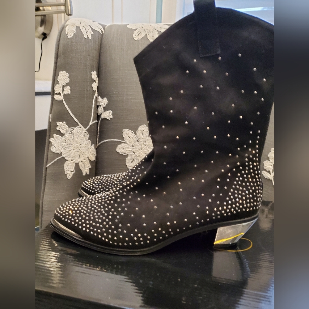 Black Studded Boots, Diane Gilman size 11